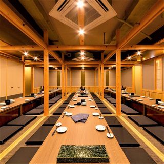 同窓会や歓迎会、送別会などの大人数での宴会にも対応