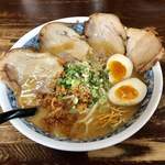 拓味亭　足立店 - 濃厚味噌ラーメン+辛練麺+チャーシュートッピング