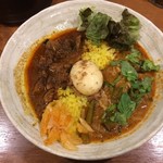 SPICY CURRY 魯珈 - 2種カレー(ラム、ゲーンパネンヌア)＋るうろう煮玉子
