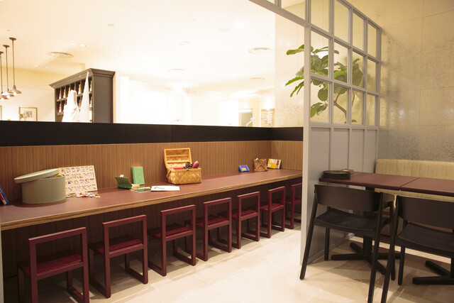 座席 Cosme Kitchen Adaptation 阪神梅田本店 コスメキッチン アダプテーション 大阪梅田 阪神 カフェ 食べログ