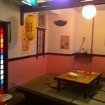 串家物語 - 座席もあって便利です。