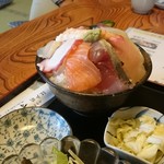 すし友 - 海鮮丼