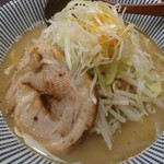 麺屋 まるはな - ラーメン。世の中一般にはタンメンだろうか。