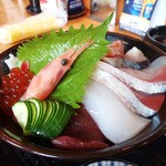 くつろぎ亭ひこべえ  - 海鮮丼本体
