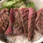 Okinawa Izakaya Paradaisu - 暑い日こそガッツリお肉料理を食べてスタミナ回復！！ 