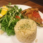 ビーガンカフェ チョイス - ランチセットズームアップ。ヘルシーですが、食べ応えはあります。