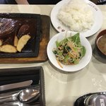 レストラン香港 - ご飯大盛50円  800円のポークソテー  