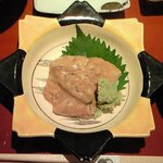 くろぎ - 鯛茶漬け 1000円 の鯛の利久造り