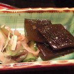 くろぎ - 鯛茶漬け 1000円 の白菜と胡瓜の漬物、昆布の佃煮