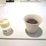 カセント - デザート　その２　　フォンダンショコラ　　アイスクリームをかけてどうぞ！