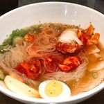 さんか亭 - 【2017年12月】元祖 盛岡冷麺ランチ、辛さ『別盛』のキムチ投入‼️