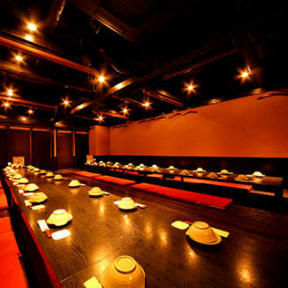 Banquet hall = can accommodate up to 32 people! Leave the banquet to the dog! !