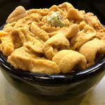 港寿し - 白雲丹！ 濃厚な旨味の紫雲丹。