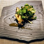 ハクガ - 焼きアワビと焼きナス、黄ニラとクレソン