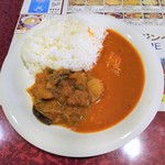 Aladdin Restaurant Indian&Pakistan - カレーは4種類。ナンとライスも食べ放題。