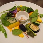 IL RISTORANTE MATSUOMI - サラダ：様々な旬菜をシンプルに味わうサラダ