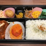 Pukupuku Tei - ♦︎カニクリームコロッケとデミハンバーグ弁当