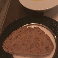 ピャチェーレ - オリーブオイルとパン