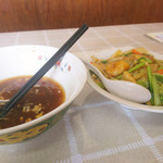 金隆閣 - ラーメンがこの状態で「中華飯」登場