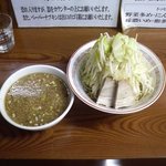 ラーメン大 - 二郎系"ラーメン大"西荻窪店「つけラーメン」野菜マシ750円