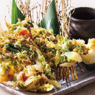 サクサク食感◎「もずくのかき揚げ」と琉球ナムルの魅力