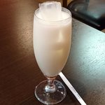 アジアン ダイニング アンド バー エベレスト - Asian Dining & Bar EVEREST ＠本蓮沼 ランチセットで選んだドリンクはラッシー