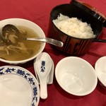 重慶飯店 - フカヒレスープとご飯