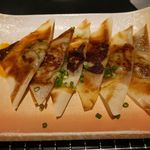 千房 - パリパリ鉄板餃子