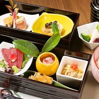 二段重（天麩羅付き+550円）
