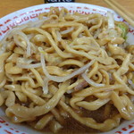 ラーメン二郎 - スープに絡んでつやっつや～