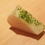 鮨 さかい - ⑨東京べったら漬け、青柚子掛け
      甘過ぎず爽やかです。