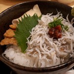 江戸政寿司 - ごまダレ炙り寿司と梅しらす丼ランチ(1080円)　梅しらす丼アップ