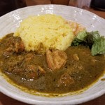 SPICY CURRY 魯珈 - ミント薫る！ニルギリチキンカレーのライス大盛