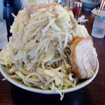 かじろうramen7 - 野菜、あぶらマシマシ、にんにくマシ、750円ラーメン小