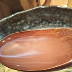 麺匠 たか松 - 透き通るスープ。