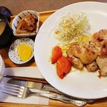 喫茶 俺ん家゛ - オリーブチキンとバジル　ハーブ焼チキン　800円　2018/05