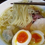 らーめん 鉢ノ葦葉 - 塩ラーメン780円､半熟煮玉子100円。