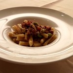 トラットリア メッツァニィノ - 豚肉と枝豆、花びら茸のラグーカサレッチェ