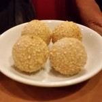 珉珉 - ゴマ団子