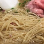 らぁ麺 鳳仙花 - 細ストレート麺アップ