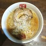 ラーメンぐんじ - 梅うめーラーメン