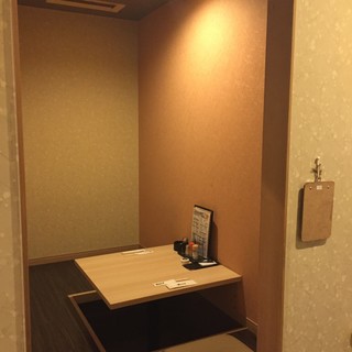 【個室】デートにオススメ◎＜2名様用＞のお部屋です。