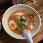 たまり家 - たまり家醤油ラーメン 680円