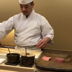 鮨 橋口 - 若い親方です