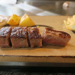 佐賀牛 季楽 銀座  - 季楽 鉄板焼き（国産牛サーロイン 120g）と焼き野菜2