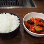 焼肉 味楽 - ライス ＆ 無料キムチ