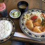 ワンスモアー - ミックスフライ定食です。