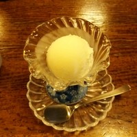 うなぎ 久保田 - うなぎ屋さんでラ・フランスのアイス！？でもうなぎの後には良いですよ！