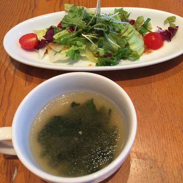 サンタサンタカフェダイニング Santo Santo Cafe Dining 松山市 洋食 食べログ