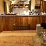 Le pain Quotidien　 - 席から見える店内